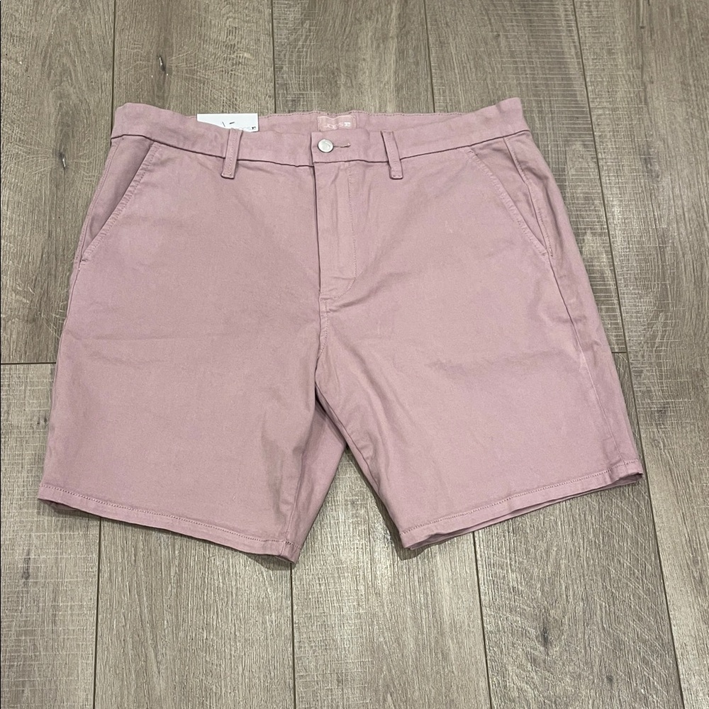 Joe’s New With Tags Classic Rose Color  Flat Front Men's Shorts Size 34
